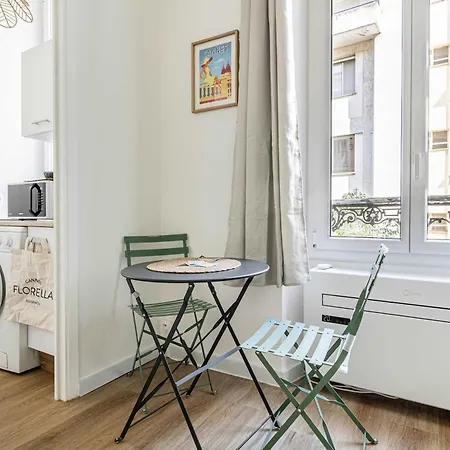 Le Petit Palais Avec Mezzanine De Charme Au Coeur De